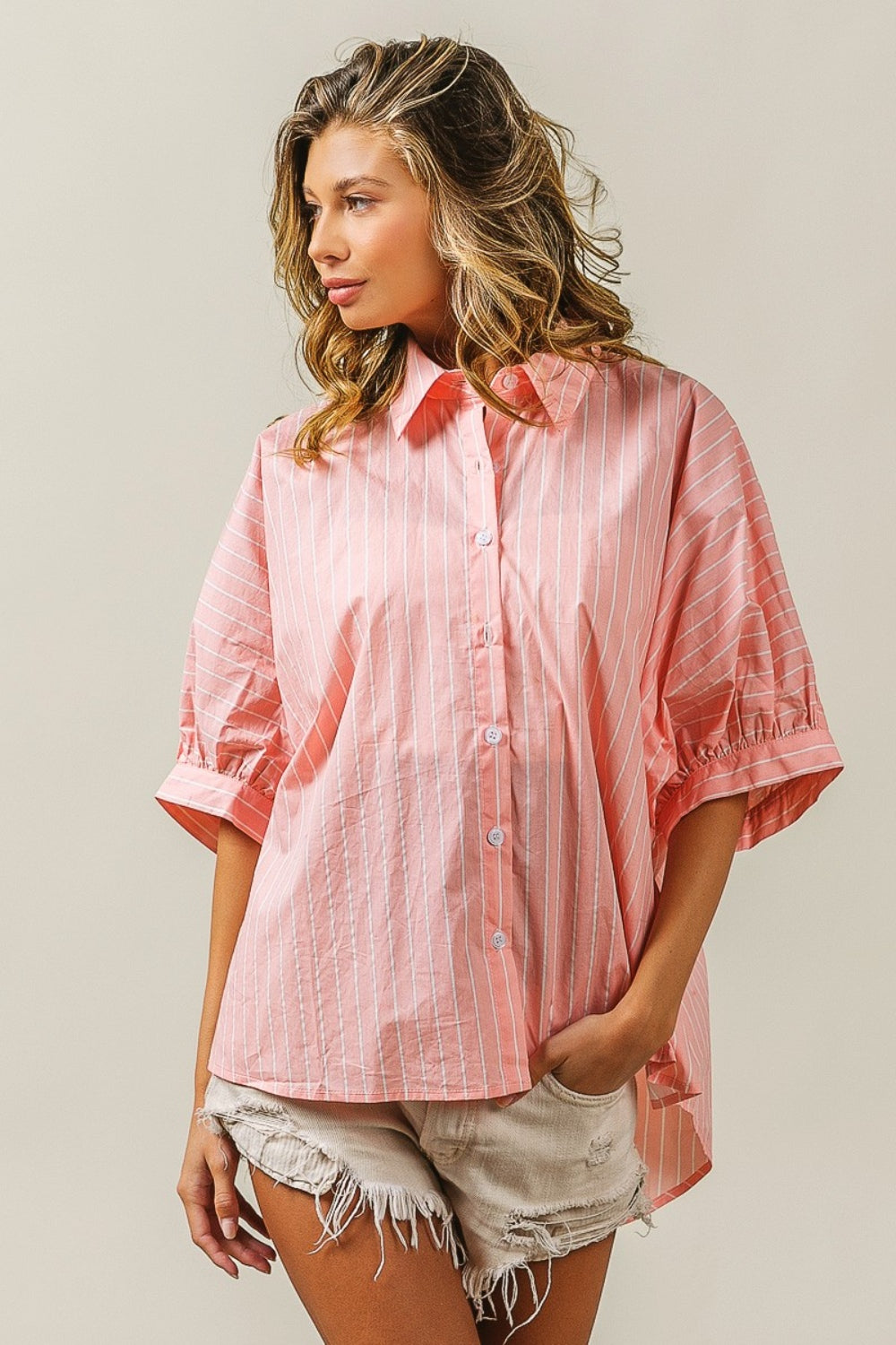 Camisa con manga dolman a rayas y botones de BiBi