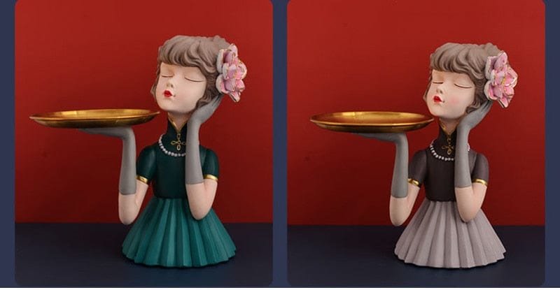 Figurine of a Vintage Beauty Duchess