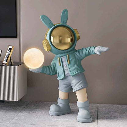 Night Light Statue of Astronaut Throwing Moon